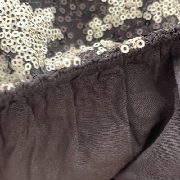 NWT EXPRESS HOUNDSTOOTH SEQUIN RUCHED SHOULDER TOP - Picture 10 of 12